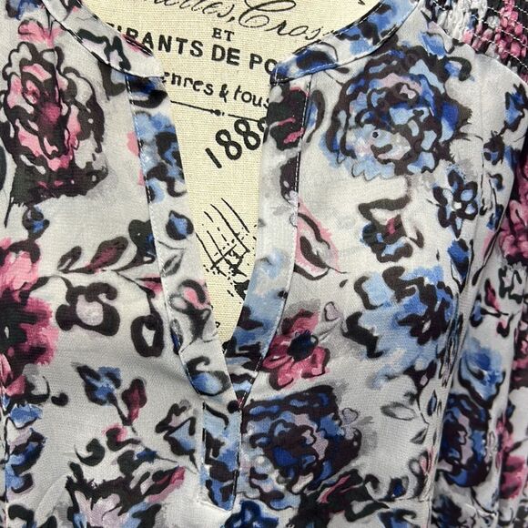 Beautiful, long sleeve floral, print, chaps soft fabric - Picture 3 of 7